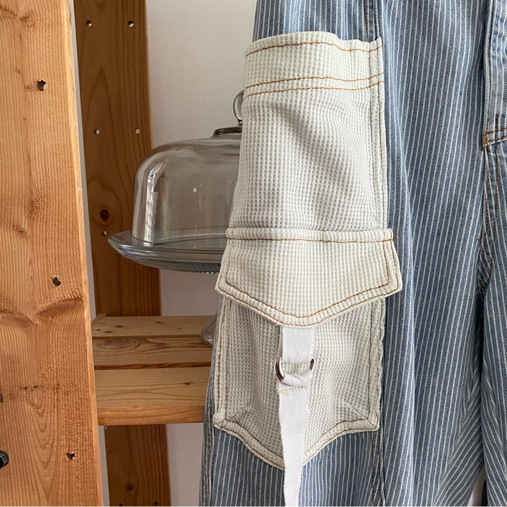 POL Light Blue Denim Cargo Jeans with Cream Pockets - Picture 6 of 16